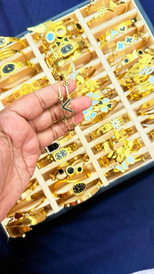 Luxury Butterfly Charm Adjustable Ring – Gold Plated Fashion Ring